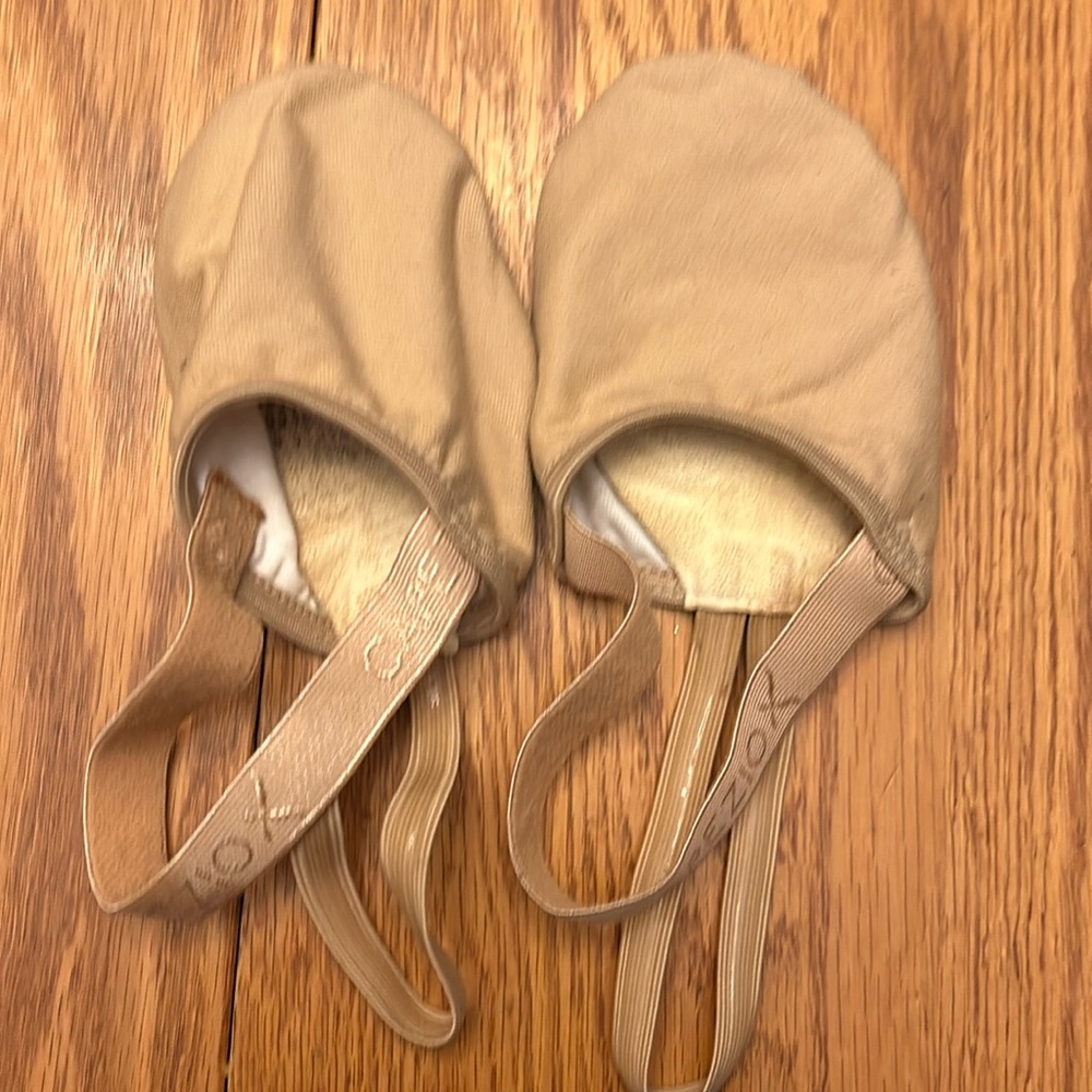 Capezio women's Canvas Pirouette Ii Dance Shoe